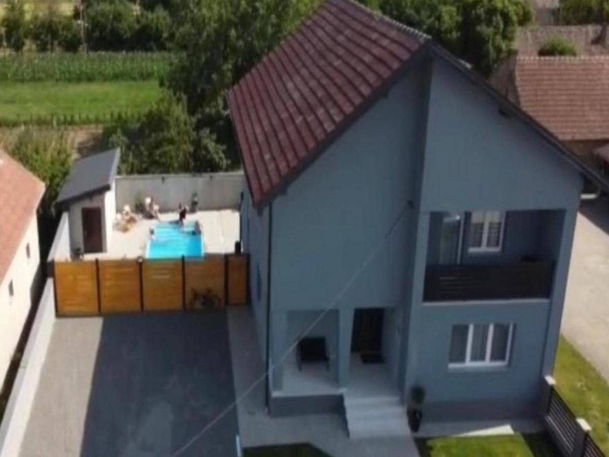 Holiday Home Thesaurum Karanac Exterior foto